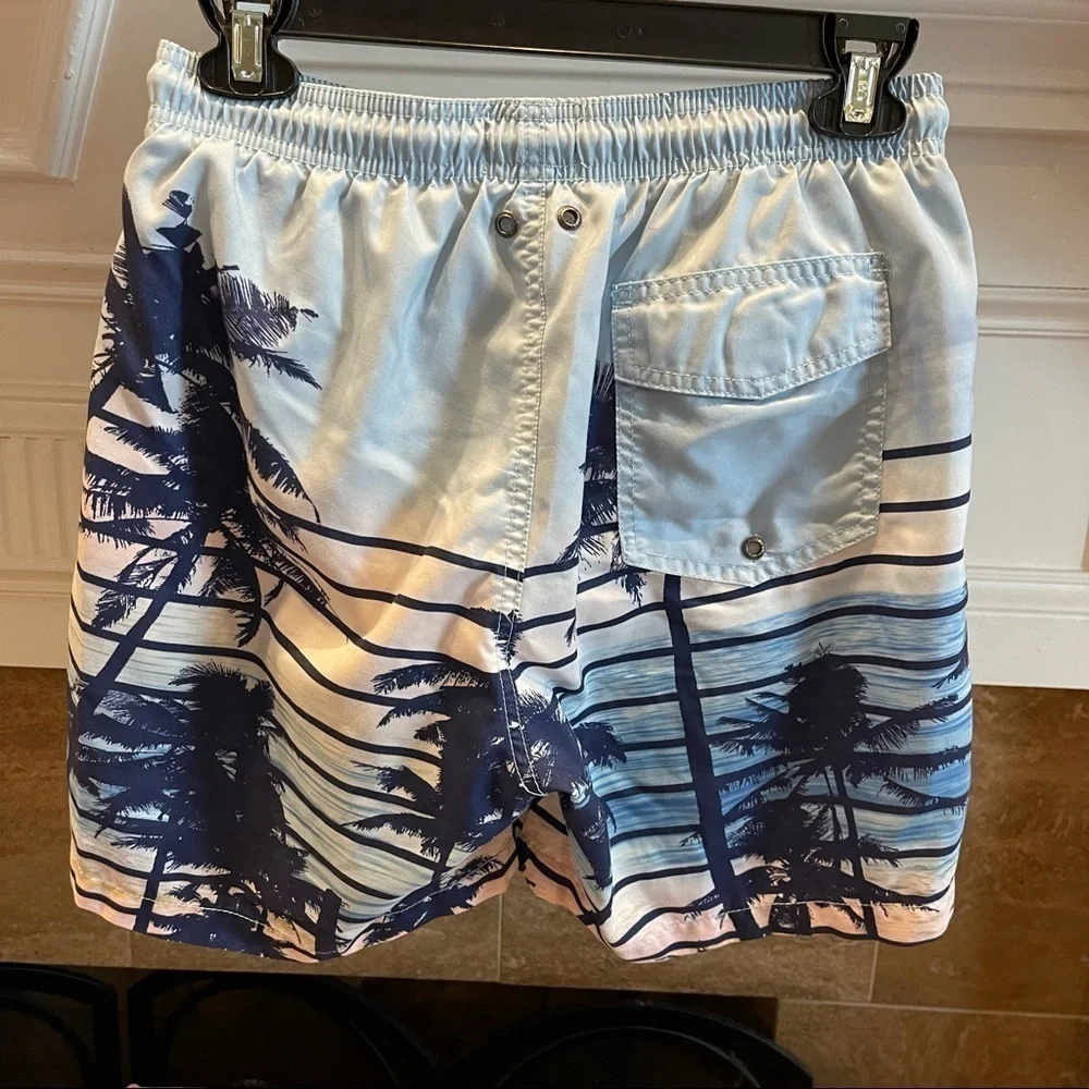 Q: Trunks Surf & Swim Co Mens Shorts Small Blue Palms Tree Printed Stretch